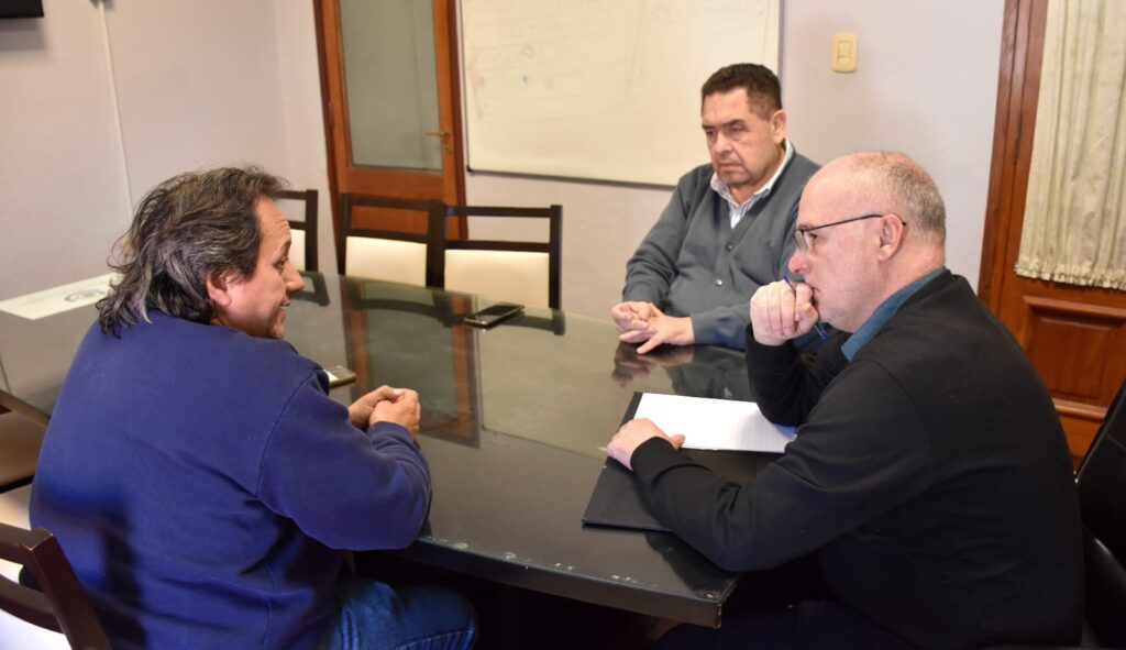 def2-1024x591 Jorge Henn,Defensor del Pueblo, recibió en su despacho al Presidente de la Cooperativa