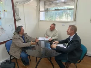 ministerial2-300x225 El Presidente de la Cooperativa del Agua de Barrancas, Carlos Marino, mantuvo una reunión en el Ministerio de la Producción